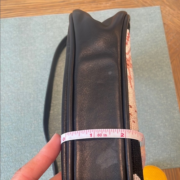 Seashell Patterned Shoulder Bag - Picture 4 of 9